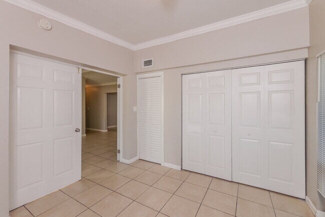 Building Photo - 259 NW 30th Ave