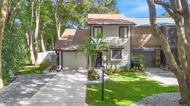 Building Photo - 805 N Clake Ave