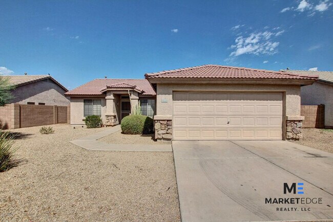 Building Photo - 3Bed/2Bath Home at Lower Buckeye Rd! JOIN ...