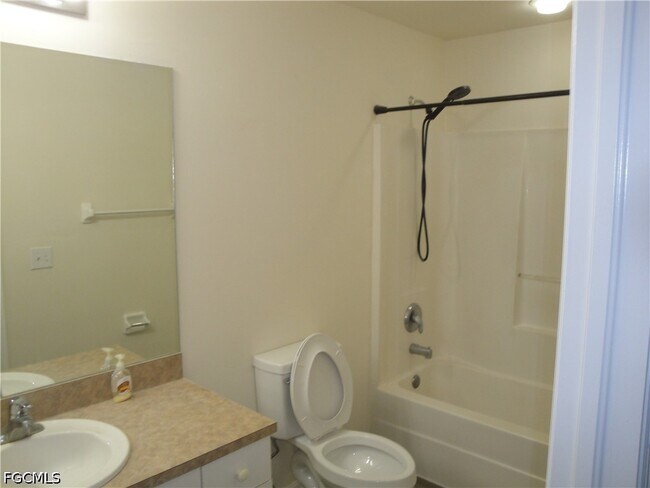 Building Photo - 1236 Bayou St