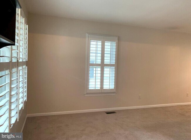 Building Photo - 5606 Light Infantry Dr