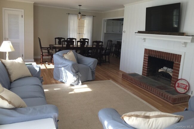 Building Photo - 56 Seaman Rd