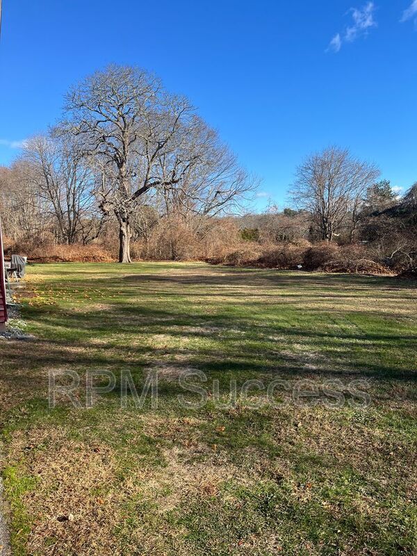 Building Photo - 841 Tucker Rd