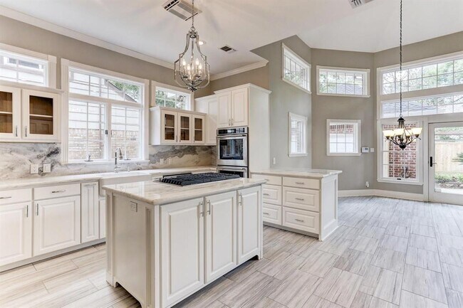 Building Photo - 14822 Bramblewood Dr