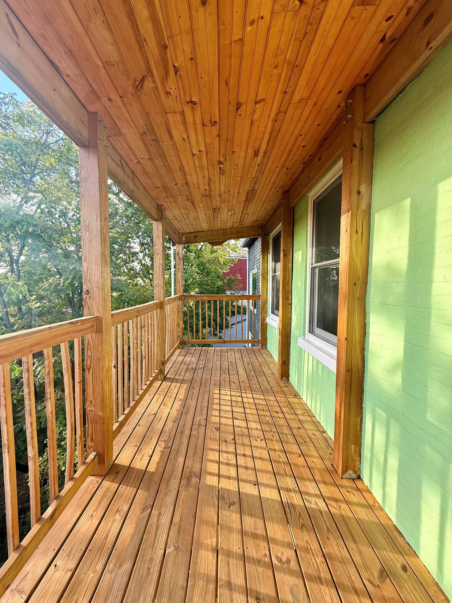 Building Photo - 39 E Clifton Ave