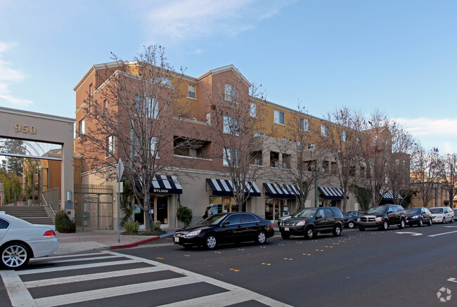 Primary Photo - City Center Plaza