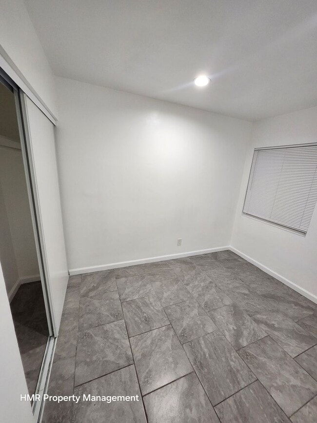 Building Photo - Beautiful remodel 3 bed 2 bath house