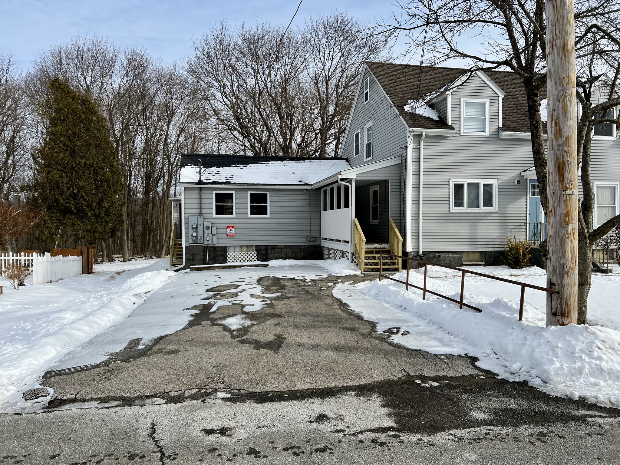 Private Parking - 40 Watch St