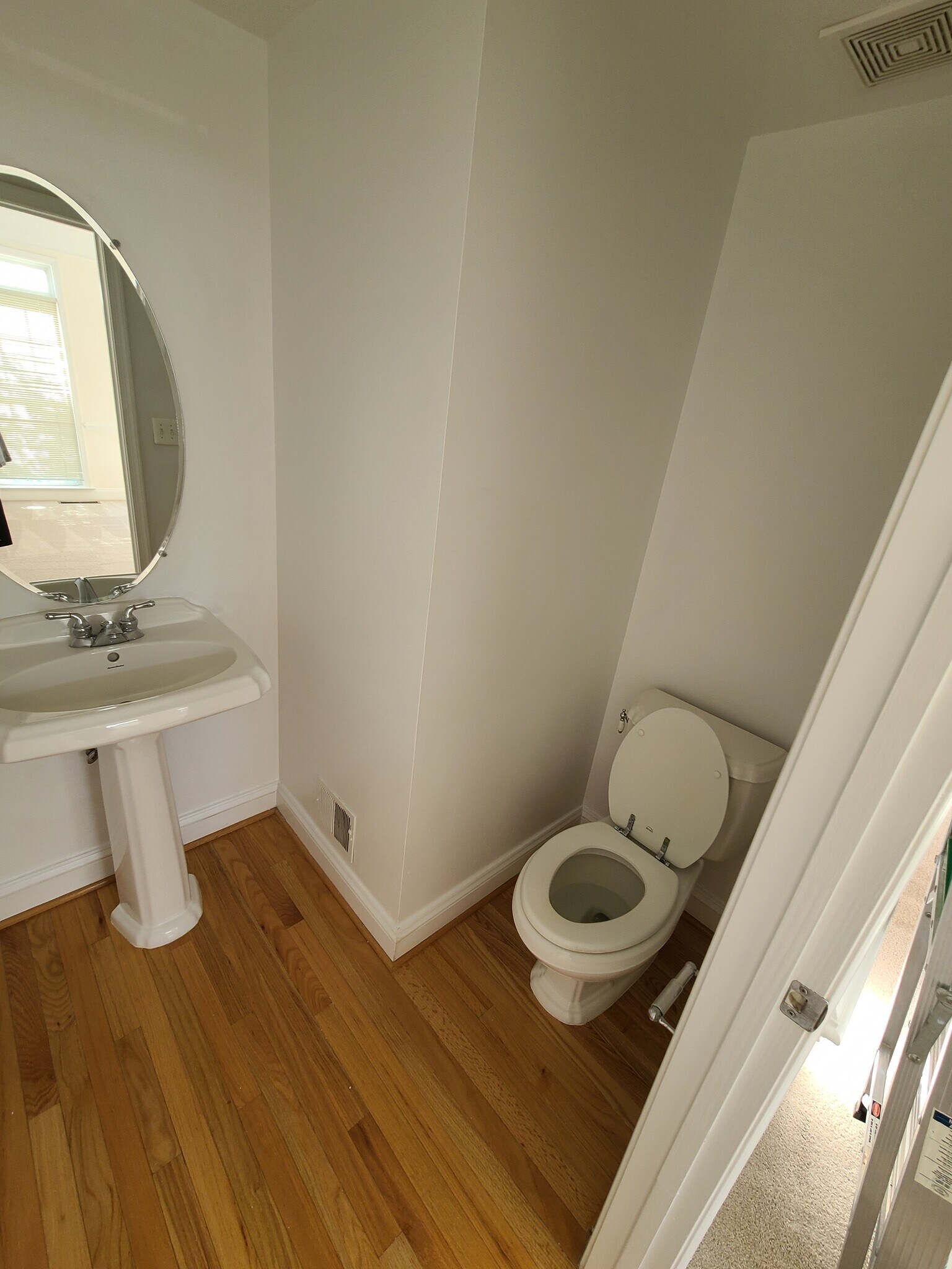 2nd Floor Bathroom - 25807 Turlough Ter