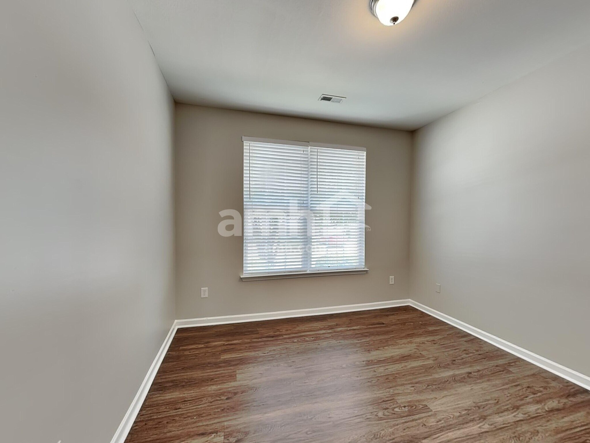 Building Photo - 22 Tack Ln