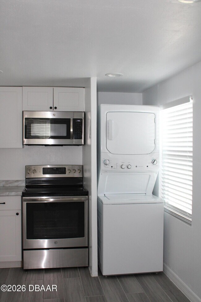 Building Photo - 147 Lindley Rd