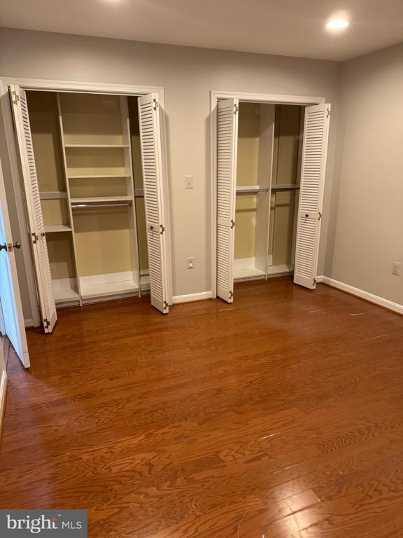 Building Photo - 2540 Fairfax Dr