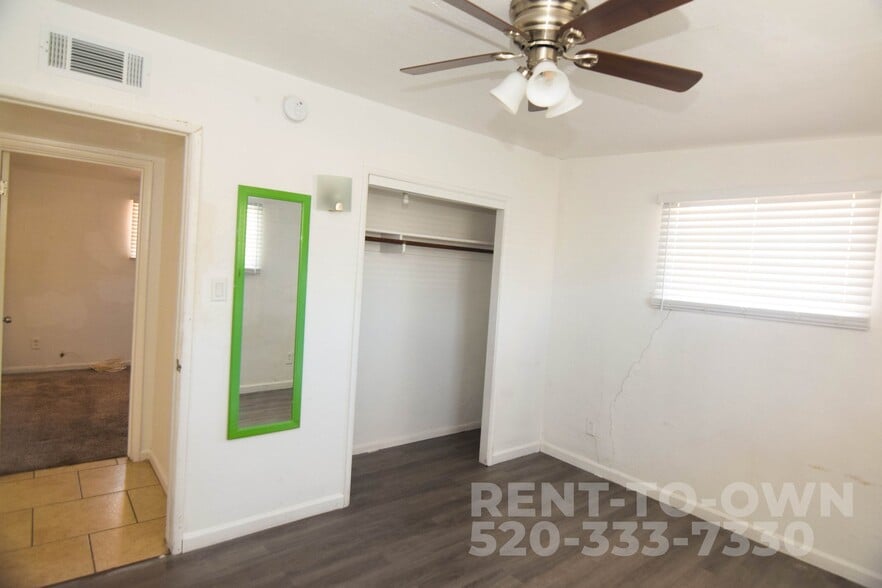 Building Photo - 941 S Baylor Dr