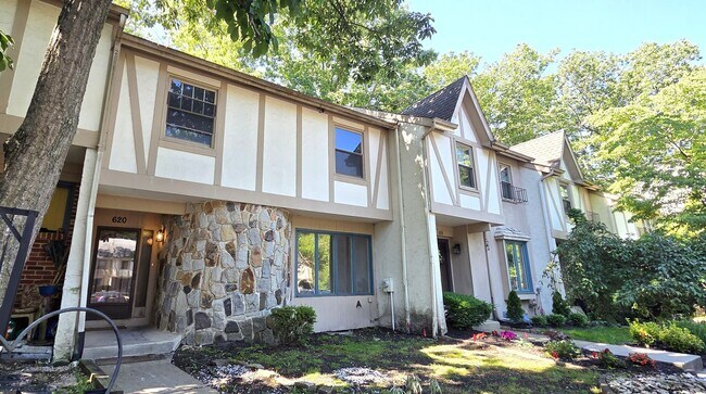 Building Photo - 620 Jaeger Ct