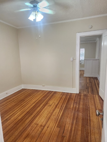 Building Photo - 1820 Montana Ave