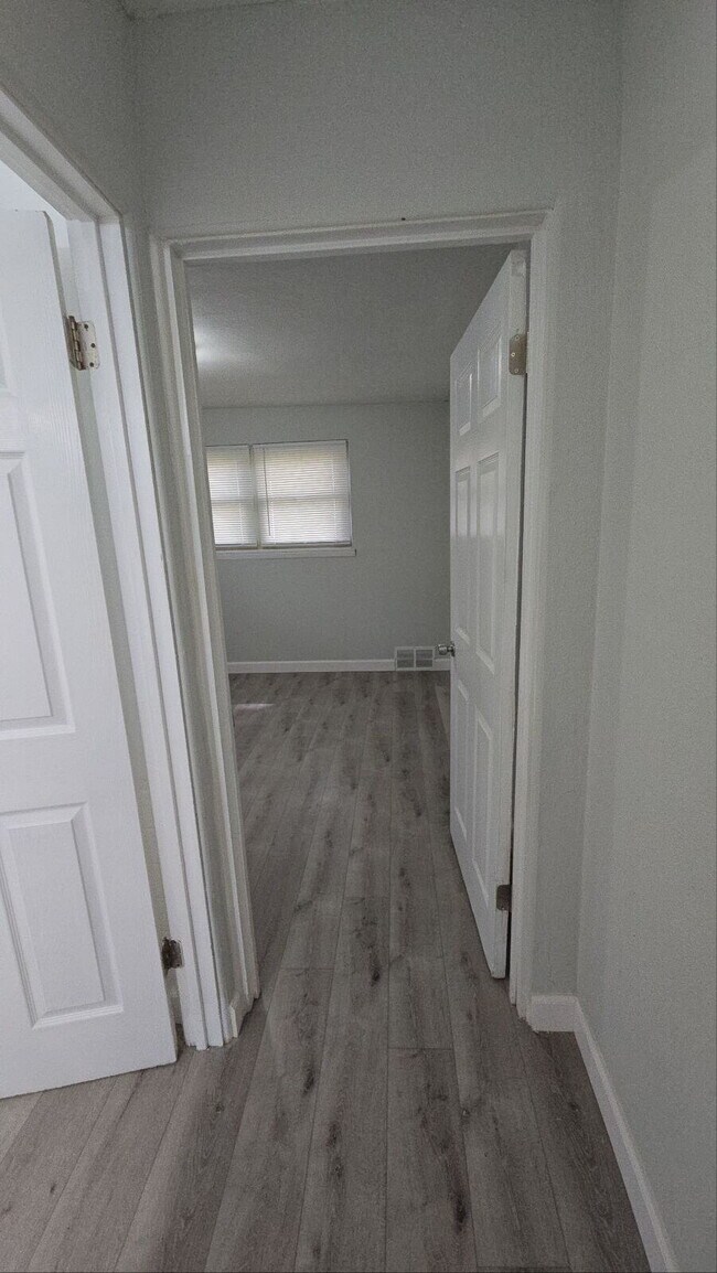 Building Photo - Affordable Comfort in a Great Location — 3BR/1BA Home Coming Soon!