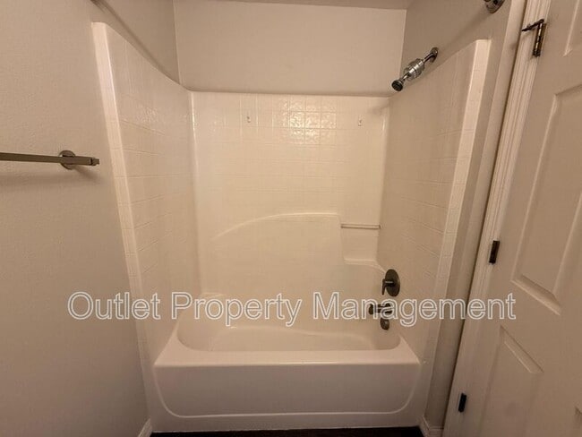 Building Photo - 1437 Dandelion Dr