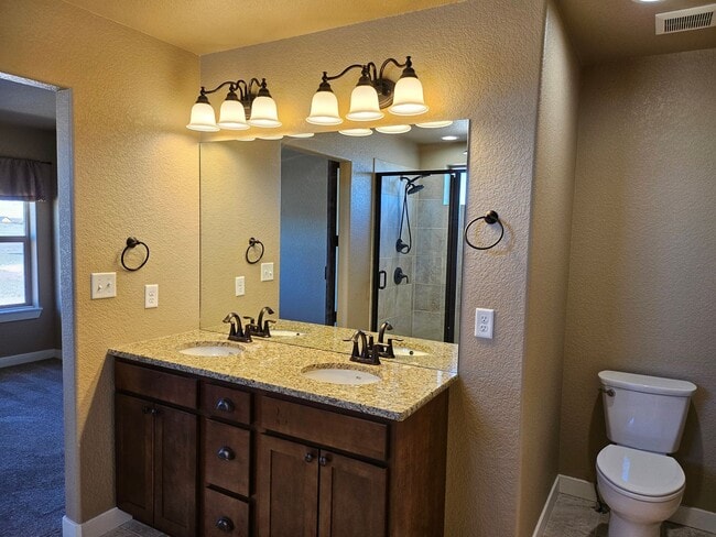 Building Photo - ALL PROSPECTIVE TENANTS MUST SUBMIT A $58 ...