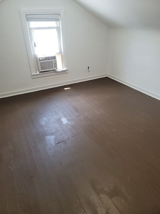 Building Photo - 1411 Hill St