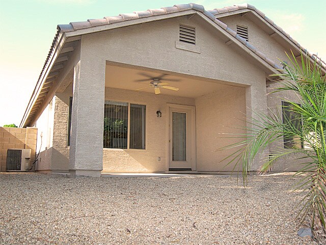 Building Photo - 10871 W Alvarado Rd