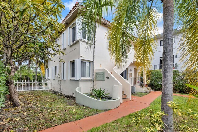 Building Photo - 505 SW 11th St