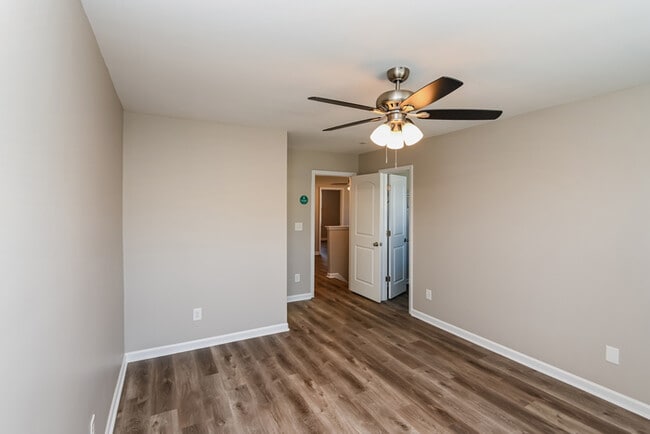 Building Photo - 3 Bedroom Charlotte Home