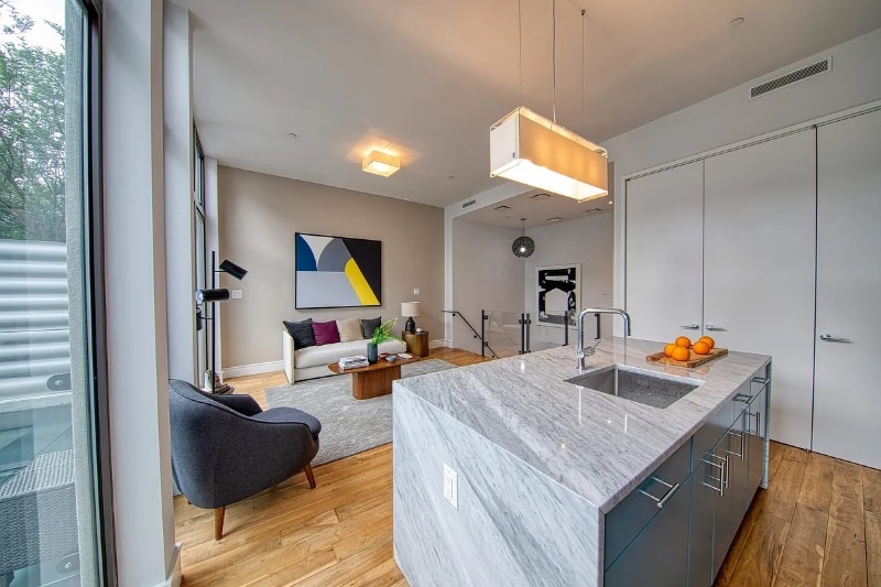 Building Photo - 237 Devoe St