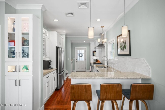 Building Photo - 50 Waverly Pl