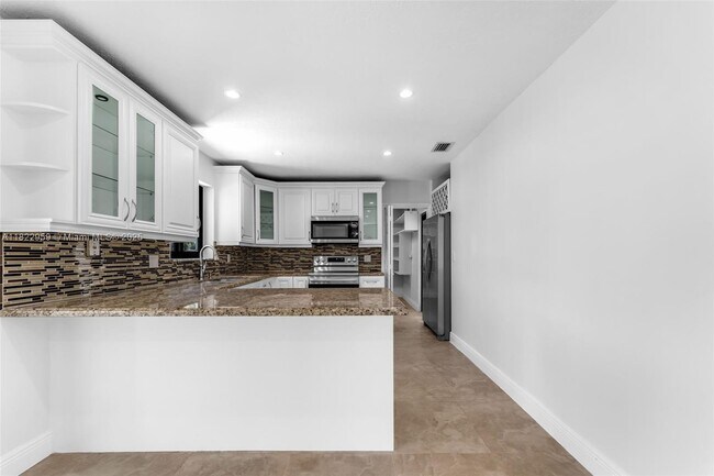 Building Photo - 9140 SW 45th Terrace