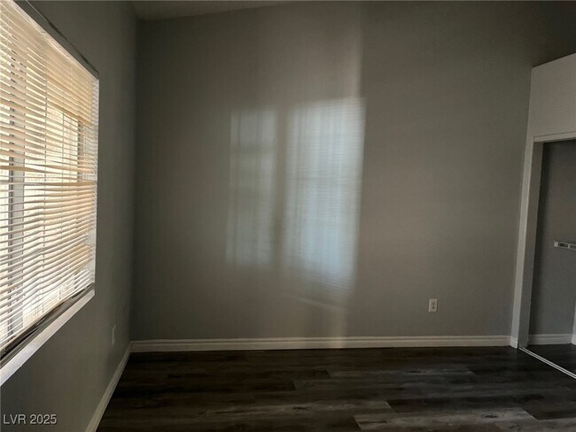 Building Photo - 1300 S Arlington St