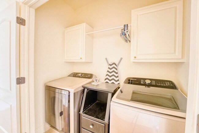 Building Photo - 13810 AR-16 Scenic