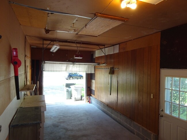 Building Photo - Single Home in Holiday Park for Rent