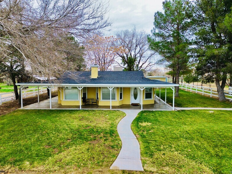 Building Photo - 41024 16th St W