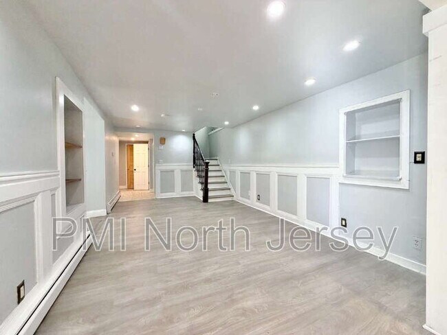 Building Photo - 227 Washington Ave