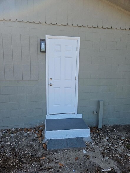 Building Photo - 815 Dundas Ct