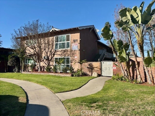 Building Photo - 1811 W Sallie Ln