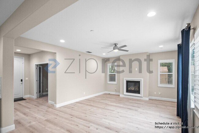 Building Photo - 1726 Hummingbird Way