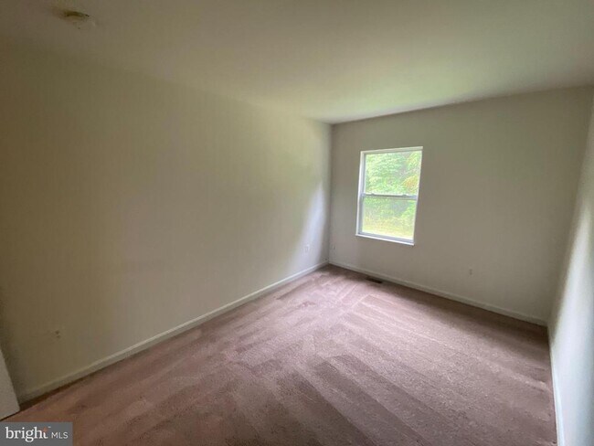 Building Photo - 10910 Coreys Way
