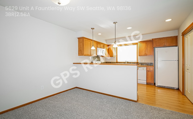 Building Photo - 5629 Fauntleroy Way SW