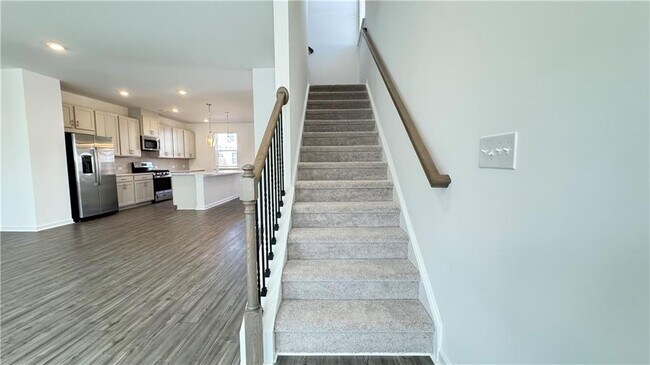 Building Photo - 9 Peeples Dr