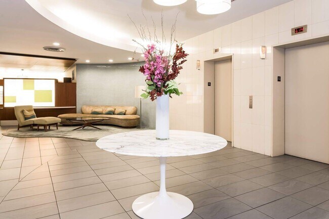 Building Photo - 310 E 46th St