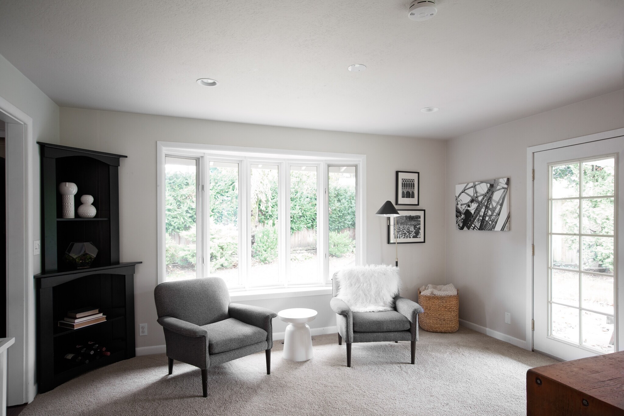 Building Photo - 12650 SW Park Way