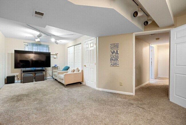 Building Photo - 2780 Perry St