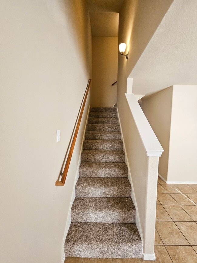 Building Photo - 605 Torrington Wy.