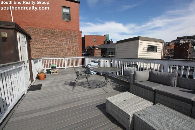 Building Photo - 11 Worcester St