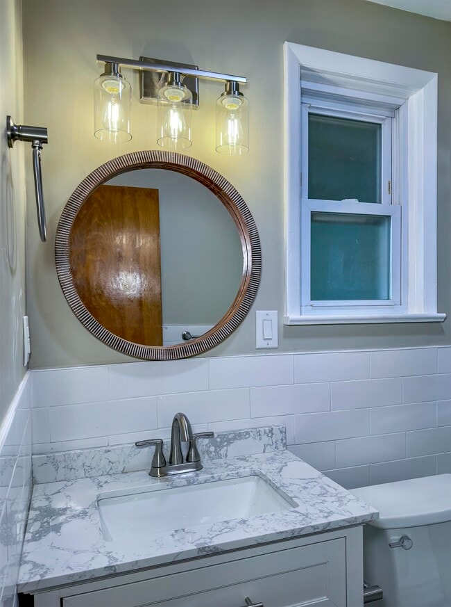 Building Photo - 340 Broadway