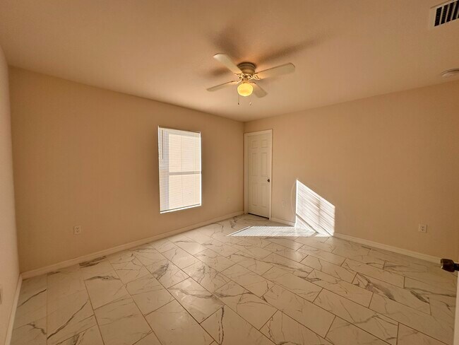 Building Photo - 3604 SW 7th Pl