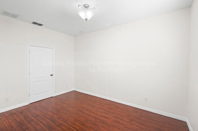 Building Photo - 3434 Wilshire Way Rd