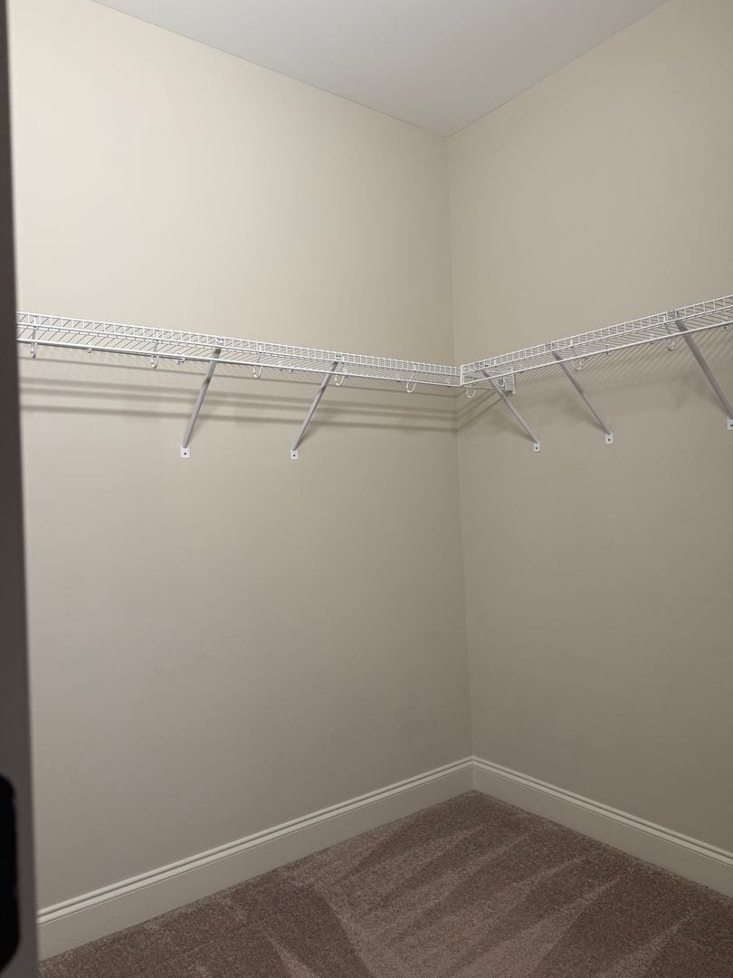 Building Photo - Eagle Ridge Townhome - Furnished Unit - Op...