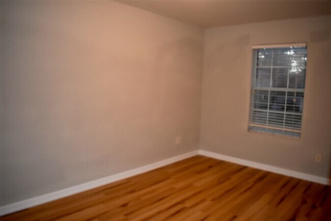 Building Photo - 410 Laurel Sage Dr